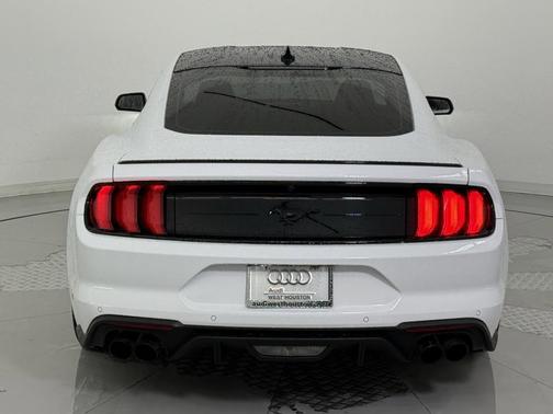 2021 Ford Mustang EcoBoost