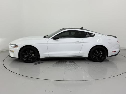 2021 Ford Mustang EcoBoost
