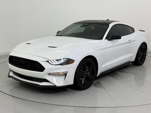 2021 Ford Mustang EcoBoost