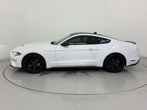 2021 Ford Mustang EcoBoost