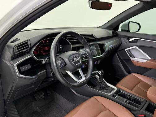 2022 Audi Q3 45 S line Premium Plus