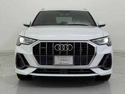 2022 Audi Q3 45 S line Premium Plus