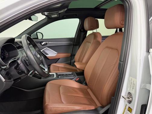 2022 Audi Q3 45 S line Premium Plus