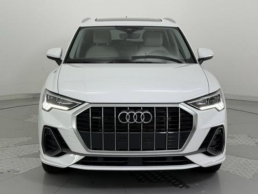 2024 Audi Q3 Premium 45 TFSI S line quattro Tiptronic
