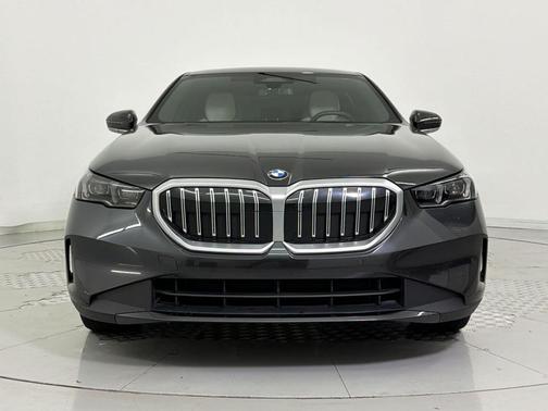 Dark Graphite Metallic 2024 BMW 530 530i
