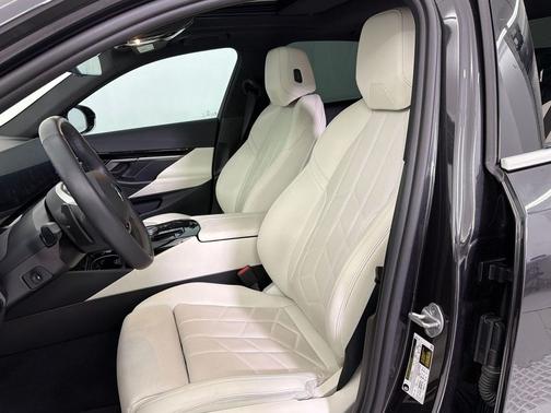Dark Graphite Metallic 2024 BMW 530 530i