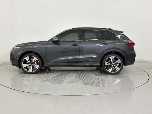 Tambora Gray Metallic 2026 Audi SQ5 3.0T Premium Plus