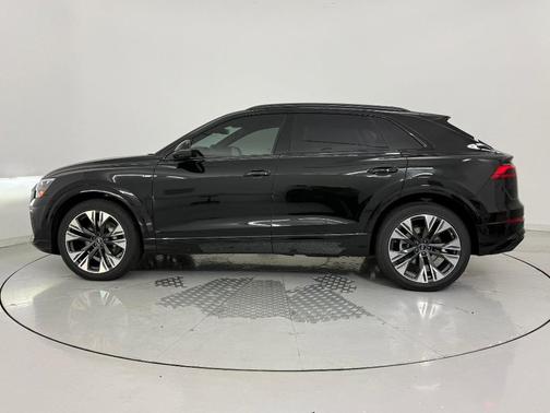 2026 Audi Q8 55 Premium Plus