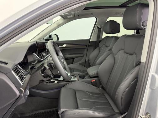 2025 Audi Q5 45 S line Premium Plus