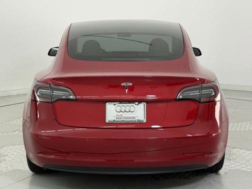 2022 Tesla Model 3 Standard Range