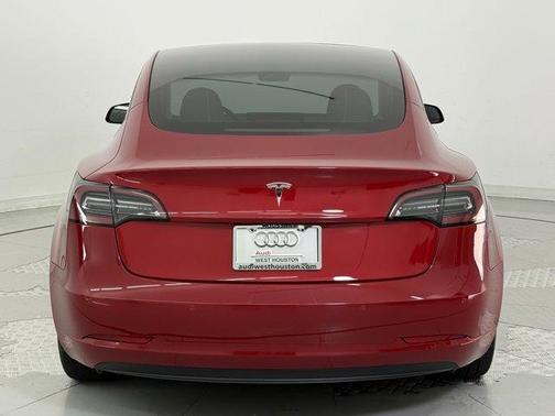 2022 Tesla Model 3 Standard Range