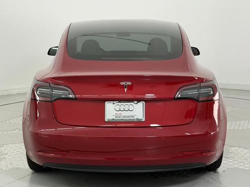2022 Tesla Model 3 Standard Range
