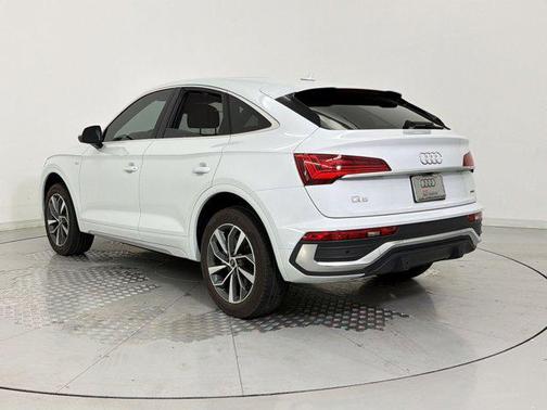 Glacier White Metallic 2023 Audi Q5 45 S line Premium Plus