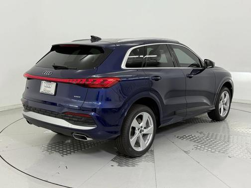 2025 Audi Q5 Premium Plus TFSI quattro S tronic
