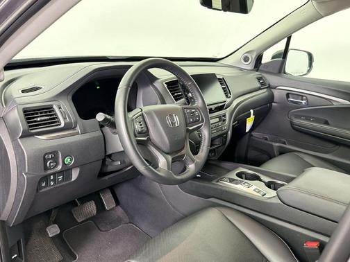 Gray 2025 Honda Ridgeline RTL