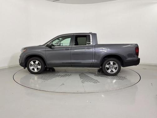 Gray 2025 Honda Ridgeline RTL