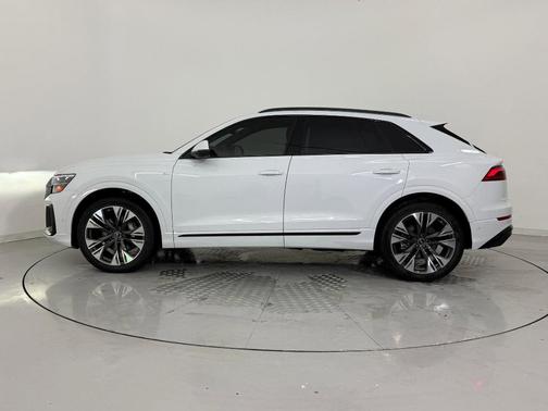 2026 Audi Q8 55 Premium Plus