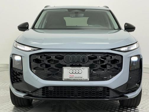 2026 Audi Q3 S line