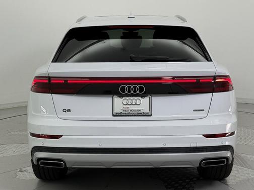 2025 Audi Q8 55 Premium