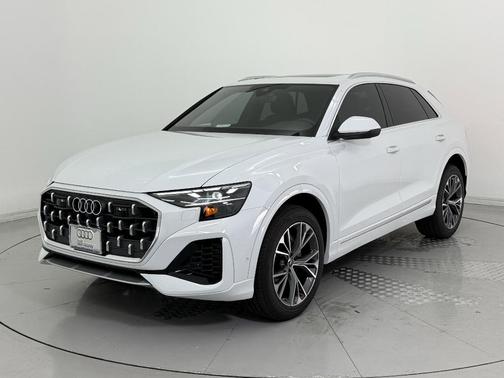 2025 Audi Q8 55 Premium