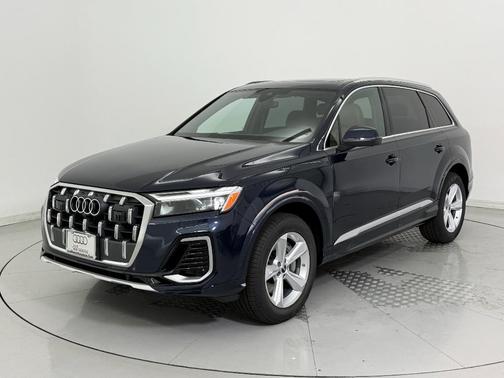 2025 Audi Q7 55 Premium