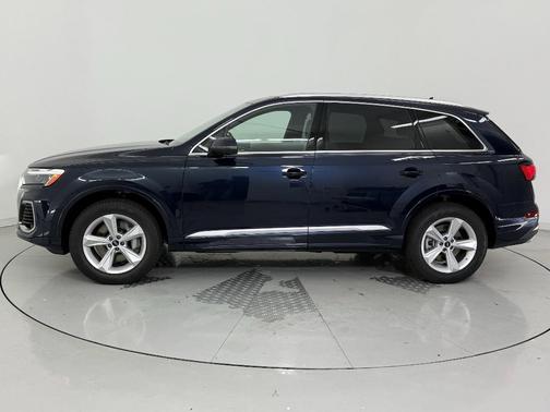 2025 Audi Q7 55 Premium