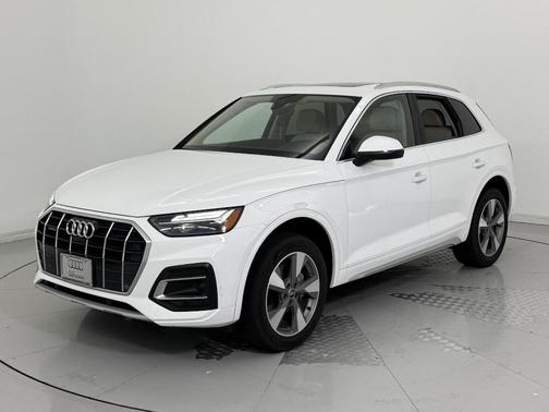 2022 Audi Q5 40 Premium Plus