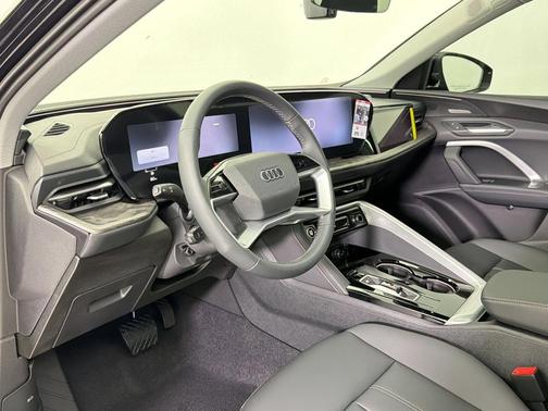 Mythos Black Metallic 2026 Audi Q5 Premium Plus TFSI quattro S tronic