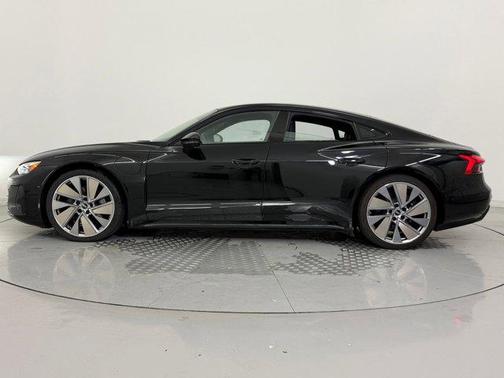 2022 Audi e-tron GT Prestige