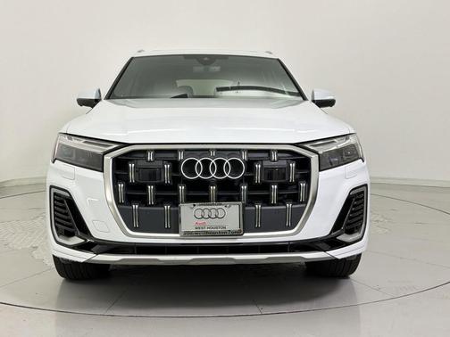 White 2025 Audi Q7 55 Premium Plus