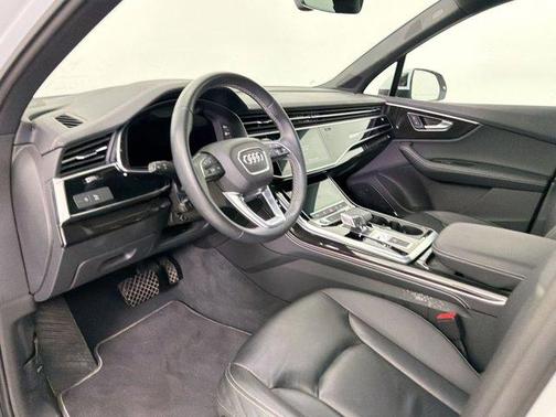 White 2025 Audi Q7 55 Premium Plus