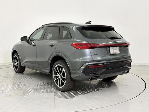 Daytona Gray Metallic 2026 Audi Q5 Premium Plus TFSI quattro S tronic