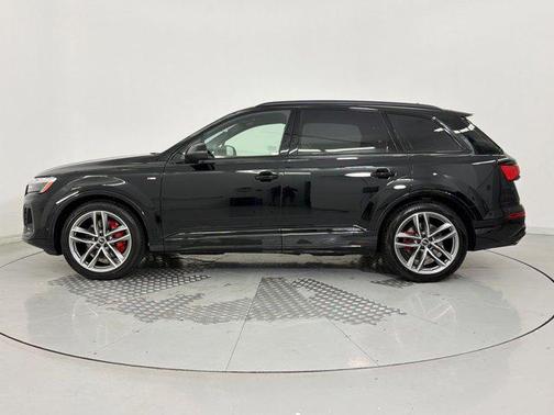 0E0E 2026 Audi Q7 55 Prestige