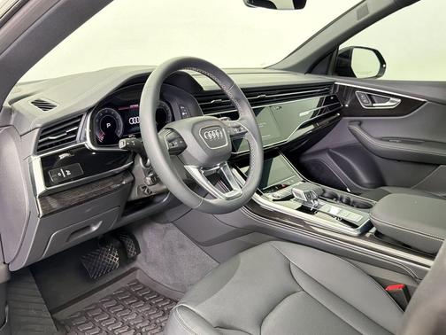 Mythos Black Metallic 2026 Audi Q8 55 Premium Plus