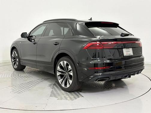 Mythos Black Metallic 2026 Audi Q8 55 Premium Plus