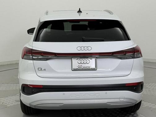 2025 Audi Q4 e-tron Premium 45 RWD