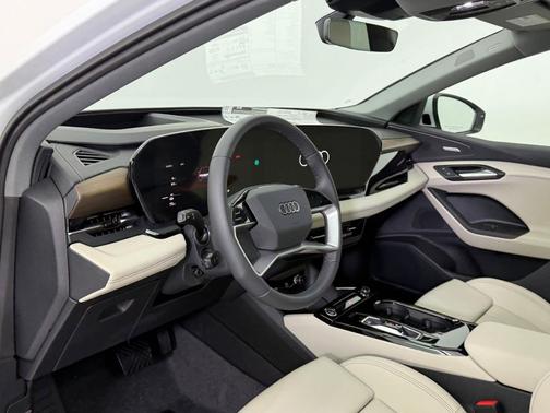 2025 Audi Q6 e-tron Premium Plus quattro