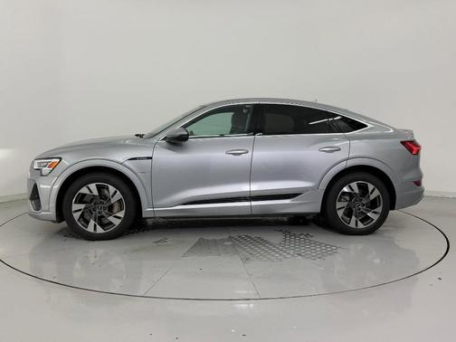 2022 Audi e-tron Sportback S line Premium