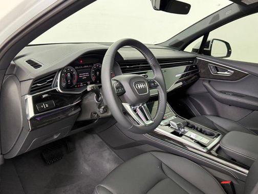 2026 Audi Q7 55 Premium Plus