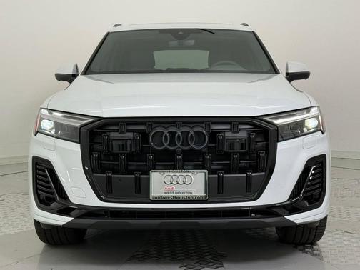2026 Audi Q7 55 Premium Plus
