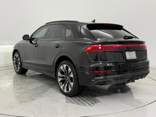 2026 Audi Q8 55 Premium Plus