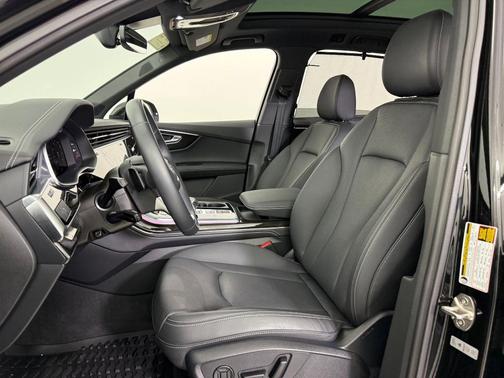 2025 Audi Q7 55 Premium Plus