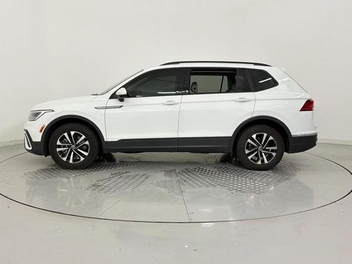 Pure White 2024 Volkswagen Tiguan 2.0T S