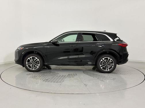 Mythos Black Metallic 2025 Audi Q5 Premium TFSI quattro S tronic