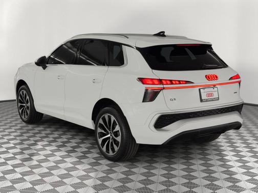 Arkona White 2026 Audi Q3 TFSI quattro S tronic