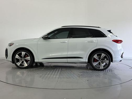 Glacier White Metallic 2026 Audi SQ5 3.0T Premium Plus