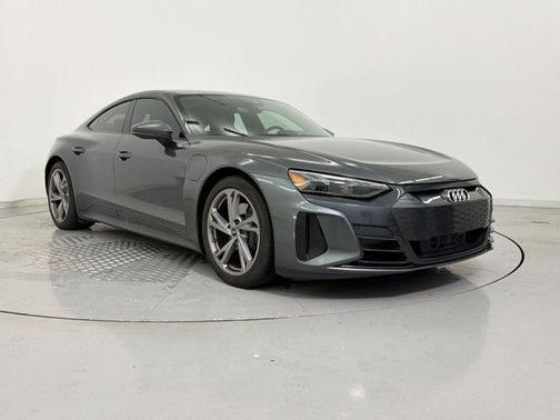 Daytona Gray Pearl Effect 2023 Audi e-tron GT Premium Plus quattro
