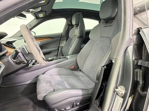 Daytona Gray Pearl Effect 2023 Audi e-tron GT Premium Plus quattro