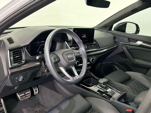 Glacier White Metallic 2024 Audi SQ5 3.0T Premium Plus
