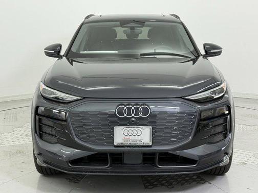 2025 Audi Q6 e-tron Premium quattro